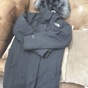 North face arctic parka women’s size S